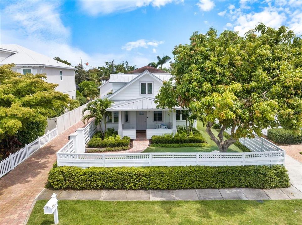 En Venta: $1,899,000 (4 camas, 4 baños, 2293 Pies cuadrados)