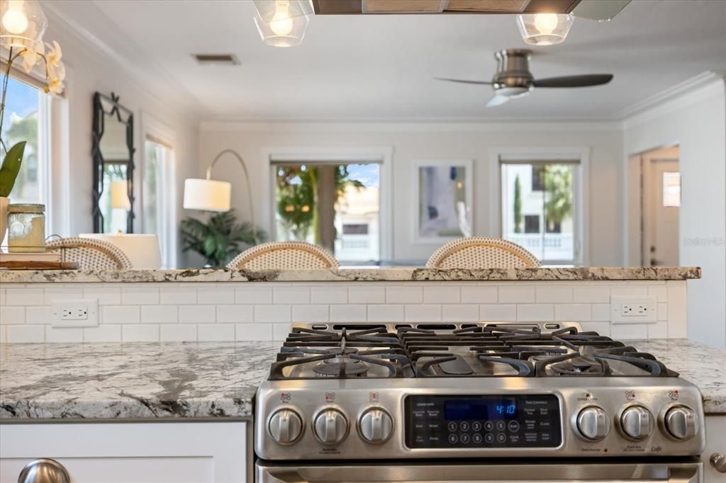 En Venta: $1,899,000 (4 camas, 4 baños, 2293 Pies cuadrados)