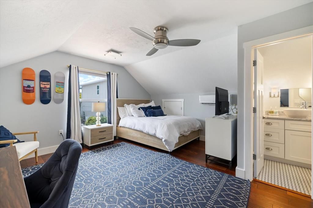 En Venta: $1,899,000 (4 camas, 4 baños, 2293 Pies cuadrados)