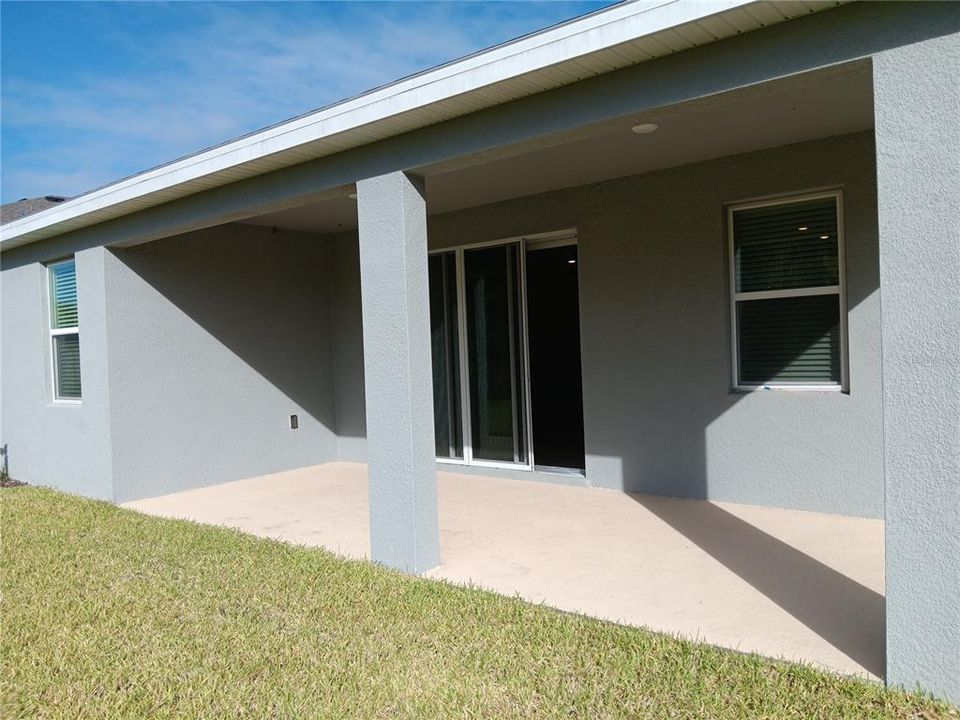 出租: $2,300 (4 贝兹, 2 浴室, 2053 平方英尺)