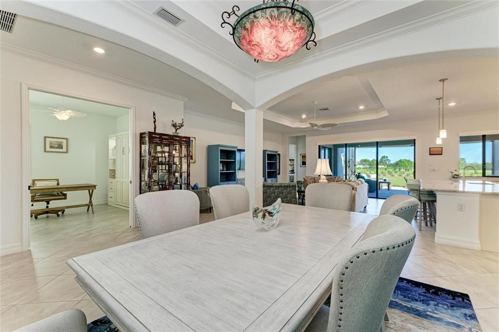 待售: $779,000 (3 贝兹, 2 浴室, 2006 平方英尺)