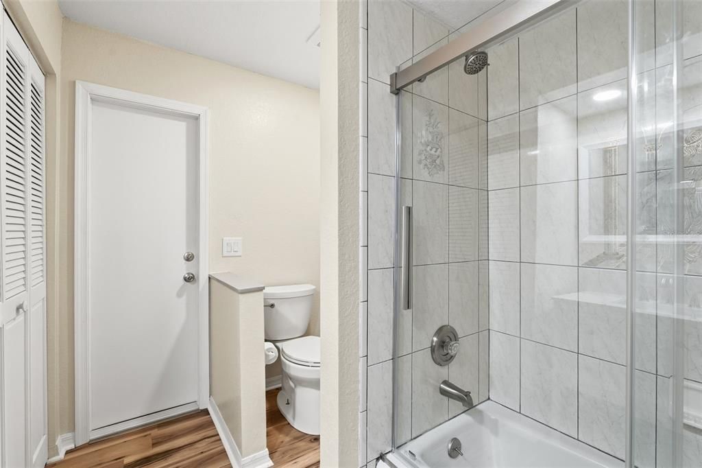 For Sale: $260,000 (3 beds, 2 baths, 1250 Square Feet)