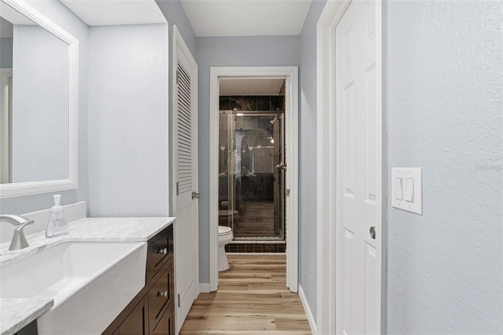 For Sale: $260,000 (3 beds, 2 baths, 1250 Square Feet)