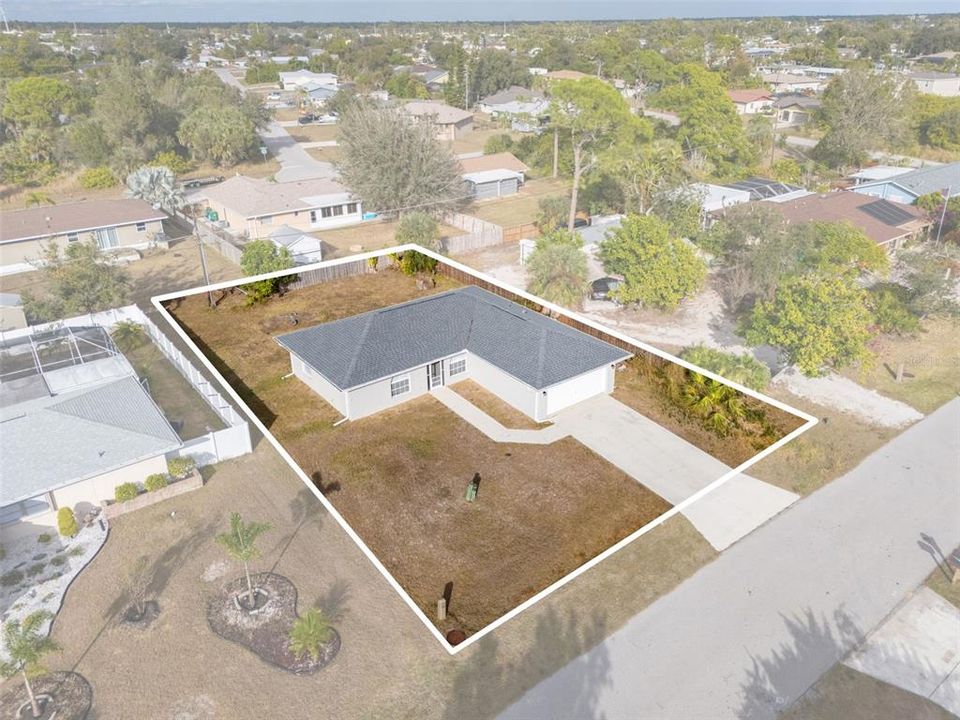 For Sale: $260,000 (3 beds, 2 baths, 1250 Square Feet)