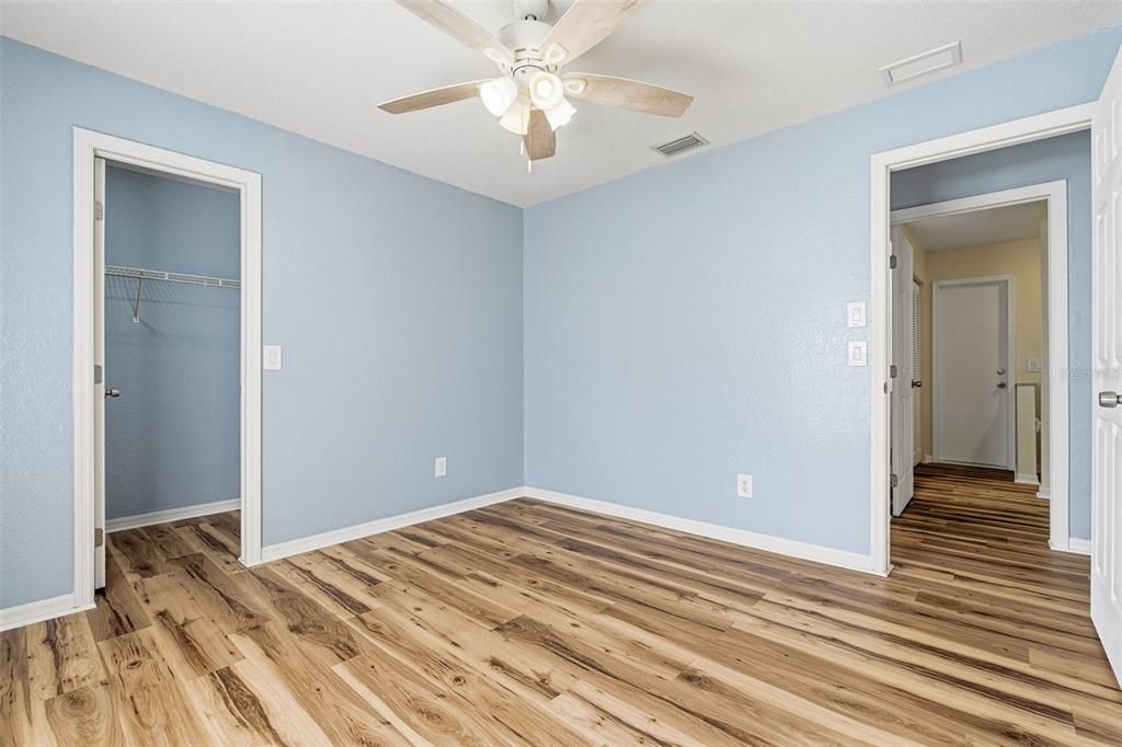 For Sale: $260,000 (3 beds, 2 baths, 1250 Square Feet)