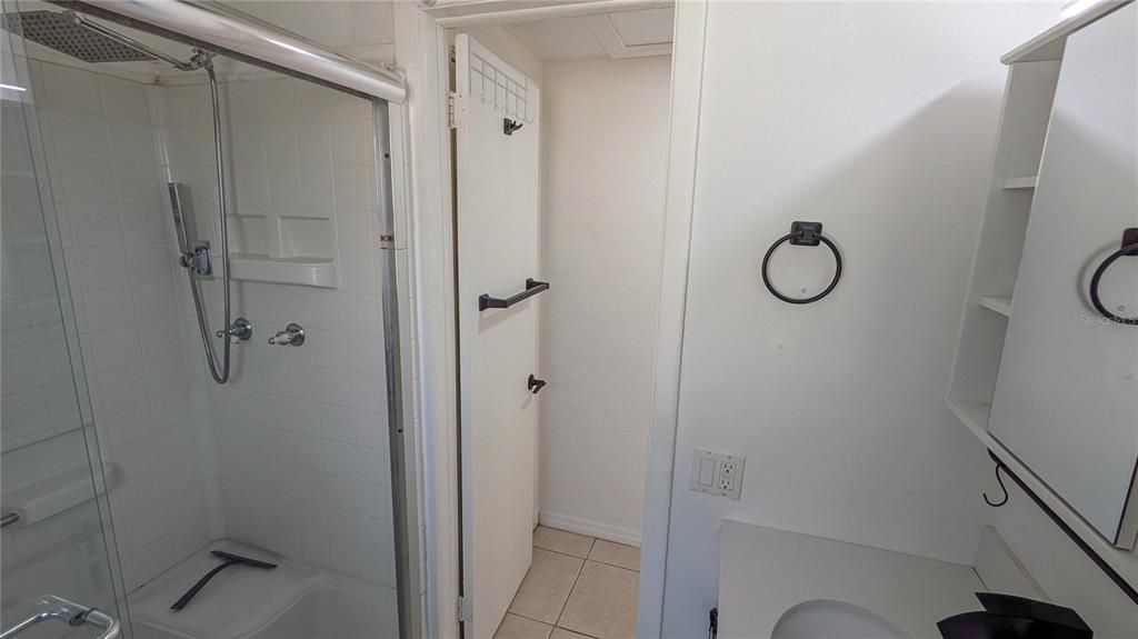 В аренду: $1,250 (1 спален, 1 ванн, 500 Квадратных фут)