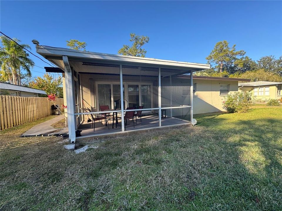 На продажу: $275,000 (3 спален, 2 ванн, 1443 Квадратных фут)