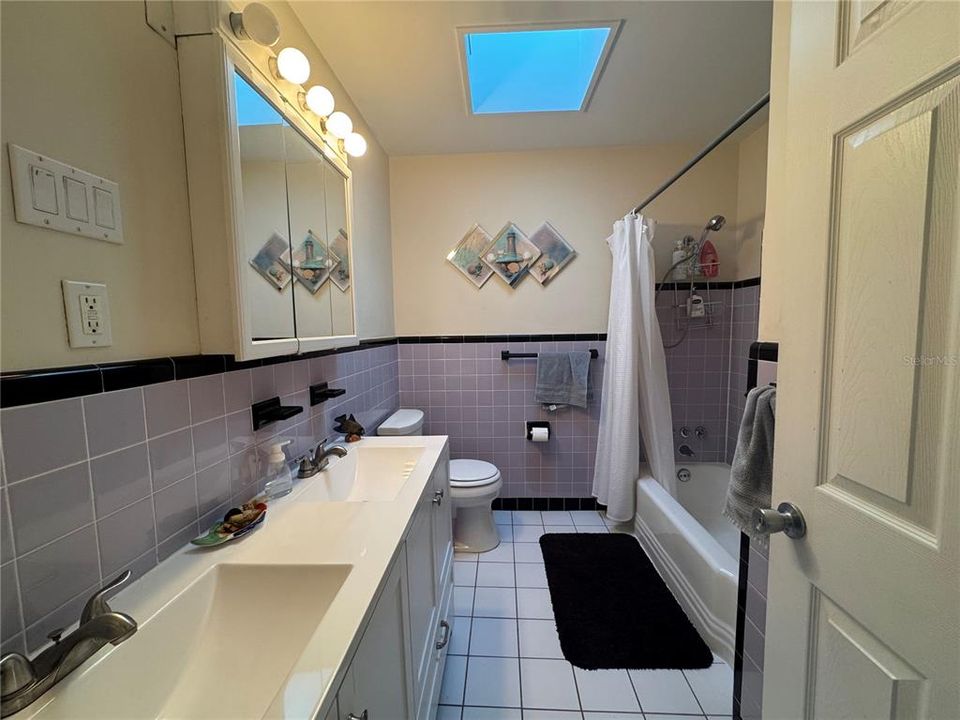 На продажу: $275,000 (3 спален, 2 ванн, 1443 Квадратных фут)