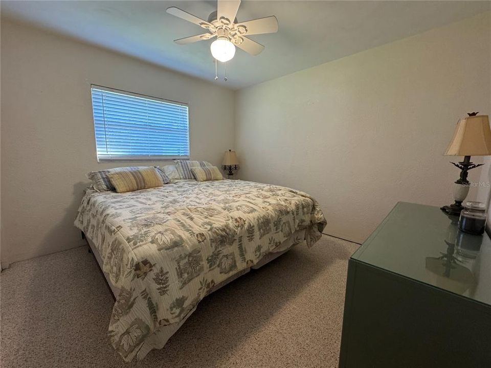 На продажу: $275,000 (3 спален, 2 ванн, 1443 Квадратных фут)