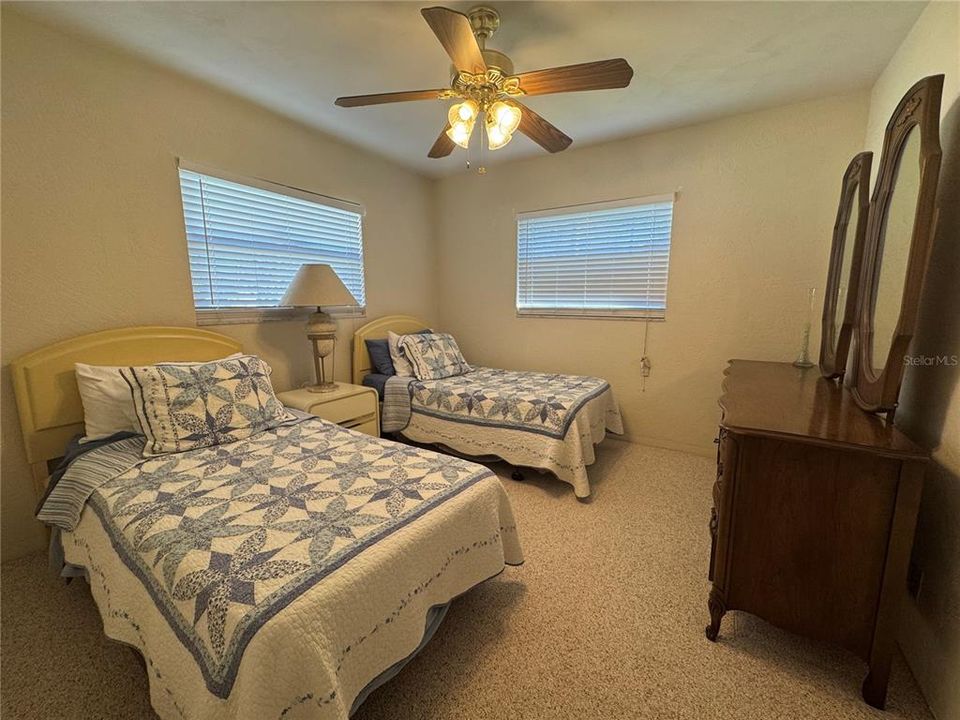 На продажу: $275,000 (3 спален, 2 ванн, 1443 Квадратных фут)