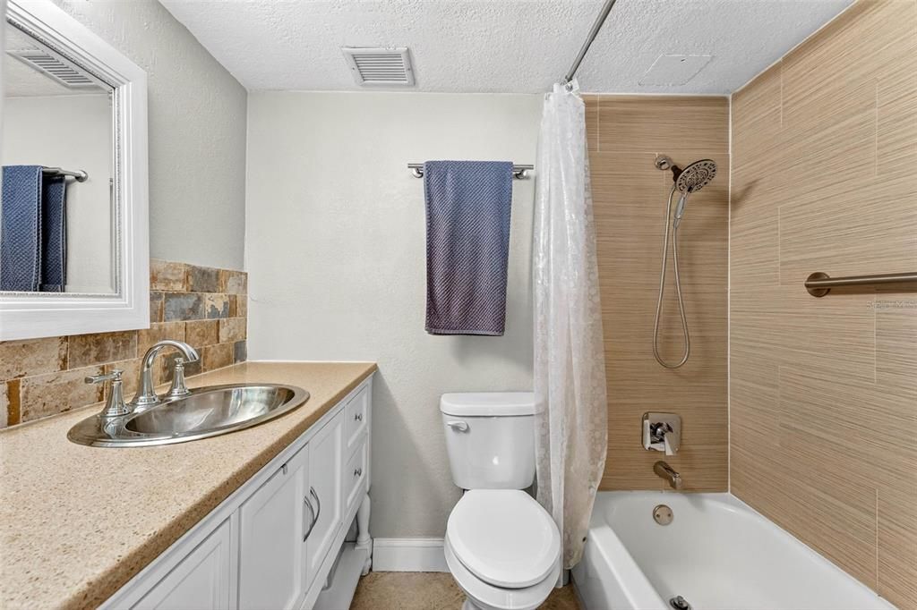 待售: $259,900 (1 贝兹, 1 浴室, 489 平方英尺)