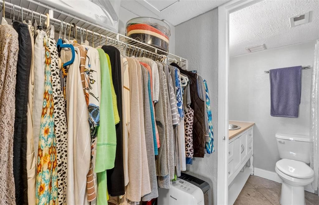 待售: $259,900 (1 贝兹, 1 浴室, 489 平方英尺)