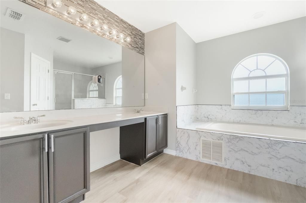 En Venta: $415,000 (4 camas, 2 baños, 2847 Pies cuadrados)