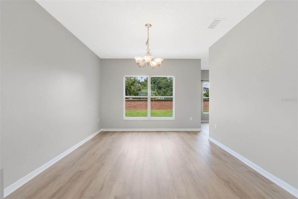 En Venta: $415,000 (4 camas, 2 baños, 2847 Pies cuadrados)