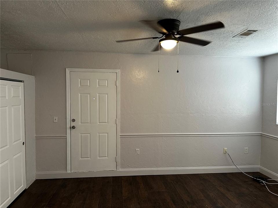 В аренду: $1,550 (3 спален, 2 ванн, 899 Квадратных фут)