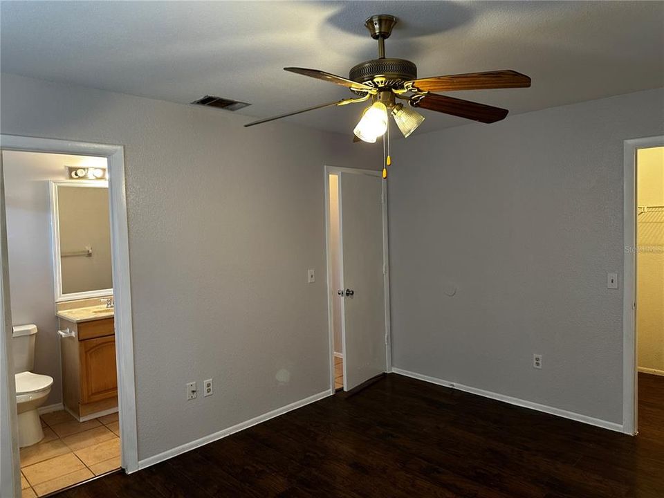 В аренду: $1,550 (3 спален, 2 ванн, 899 Квадратных фут)