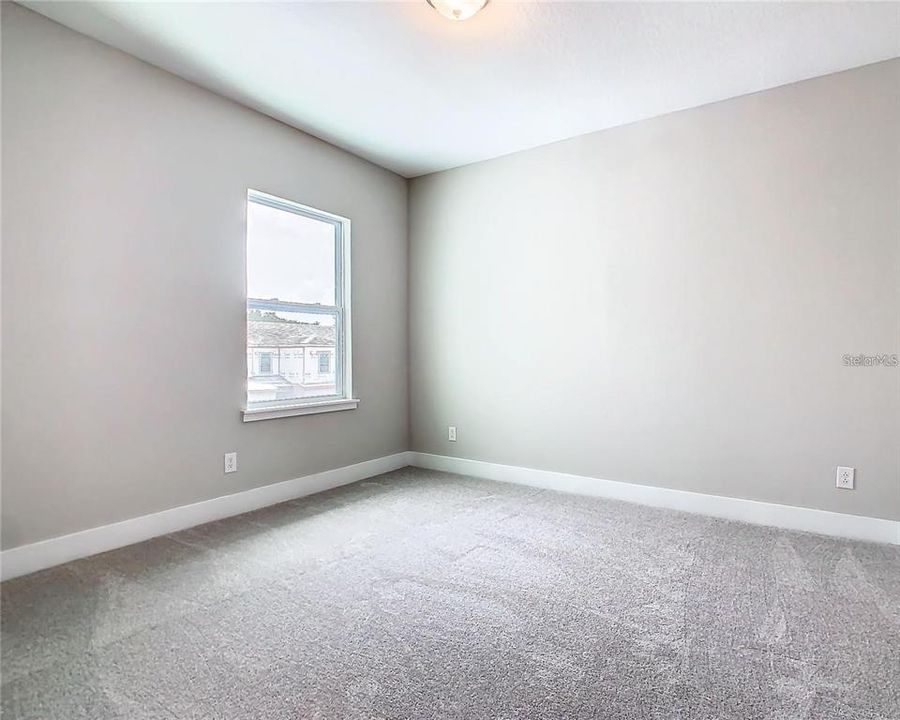 For Sale: $340,000 (3 beds, 2 baths, 1704 Square Feet)