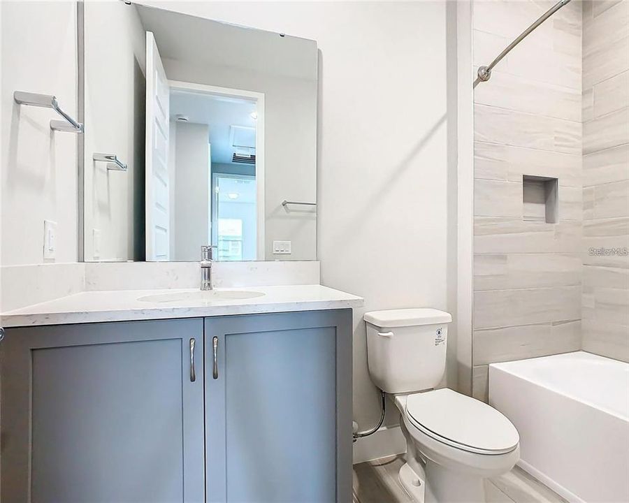 For Sale: $340,000 (3 beds, 2 baths, 1704 Square Feet)