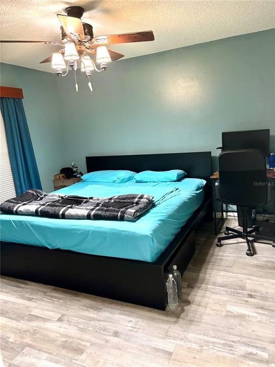 For Sale: $379,000 (3 beds, 2 baths, 1409 Square Feet)