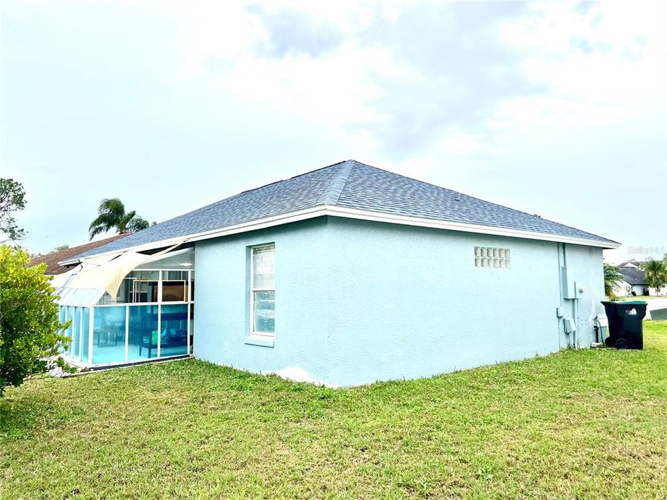 For Sale: $379,000 (3 beds, 2 baths, 1409 Square Feet)