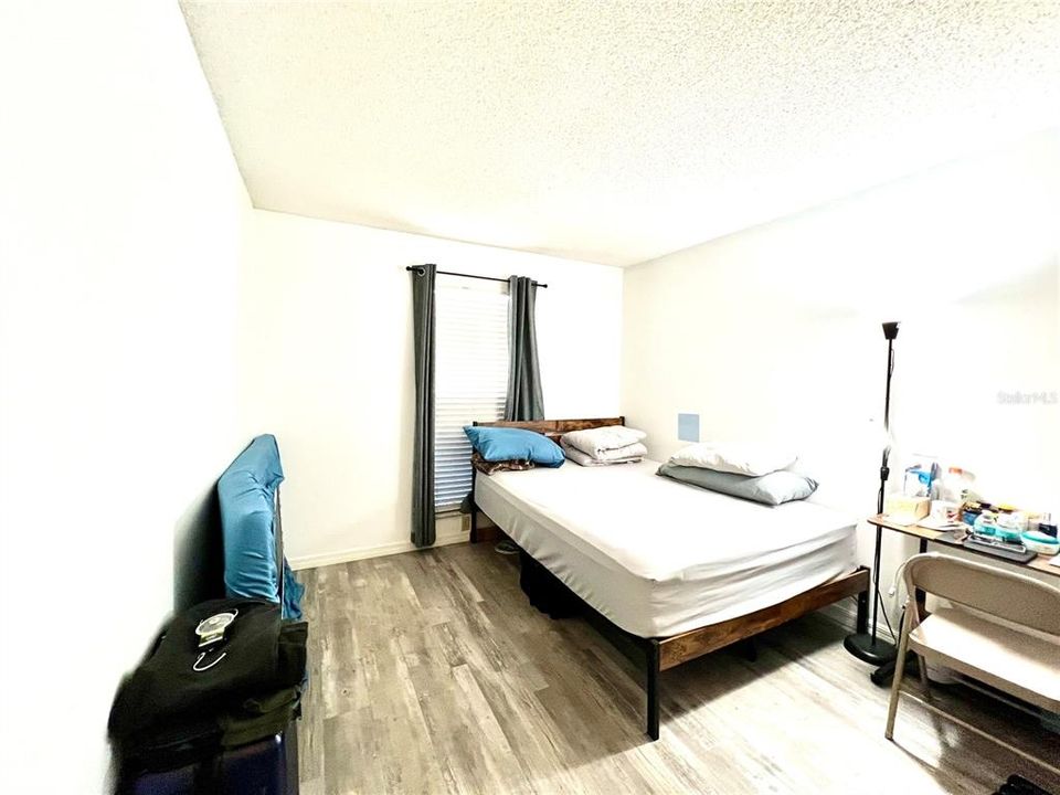 For Sale: $379,000 (3 beds, 2 baths, 1409 Square Feet)