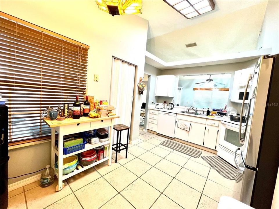 For Sale: $379,000 (3 beds, 2 baths, 1409 Square Feet)