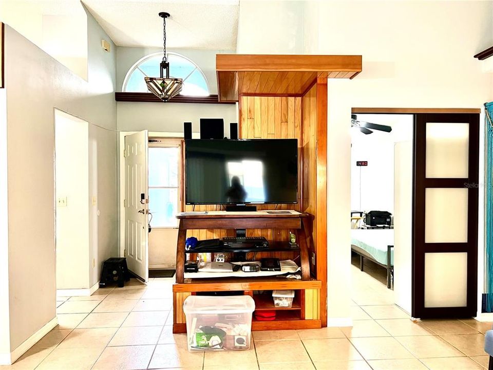 For Sale: $379,000 (3 beds, 2 baths, 1409 Square Feet)