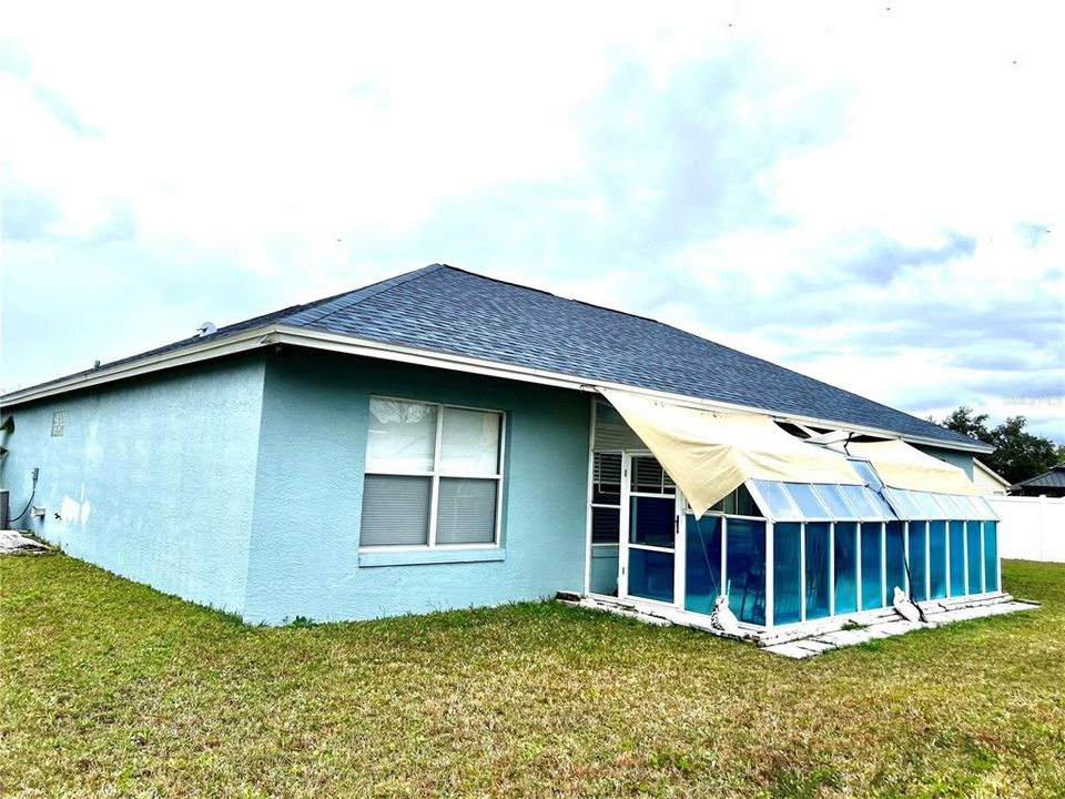 For Sale: $379,000 (3 beds, 2 baths, 1409 Square Feet)