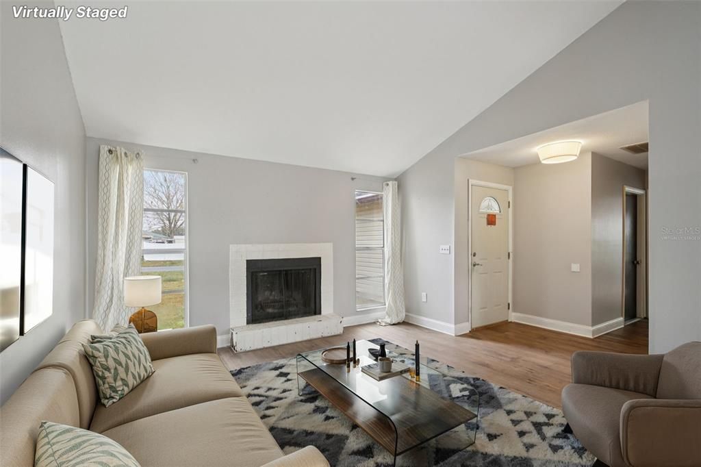 На продажу: $290,000 (3 спален, 2 ванн, 1424 Квадратных фут)