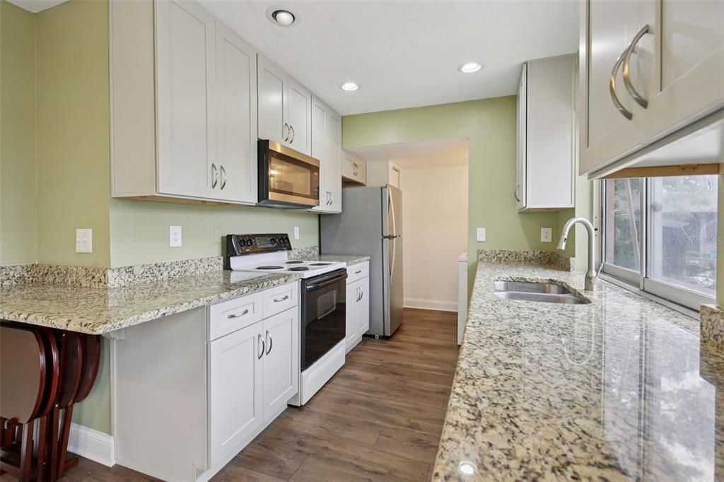 На продажу: $290,000 (3 спален, 2 ванн, 1424 Квадратных фут)