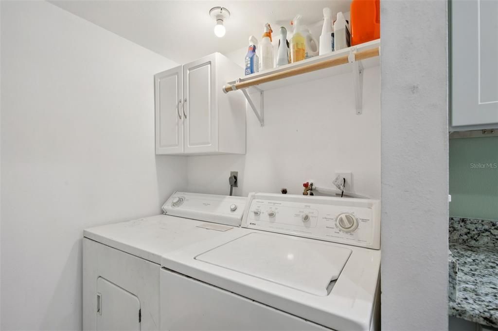 На продажу: $290,000 (3 спален, 2 ванн, 1424 Квадратных фут)