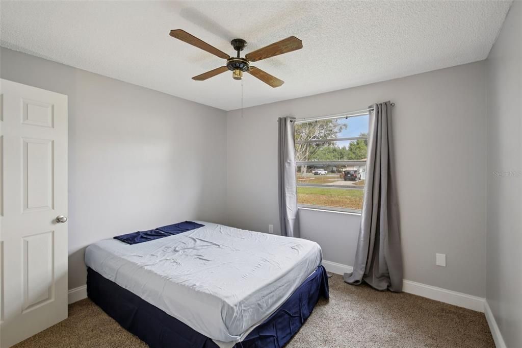 На продажу: $290,000 (3 спален, 2 ванн, 1424 Квадратных фут)