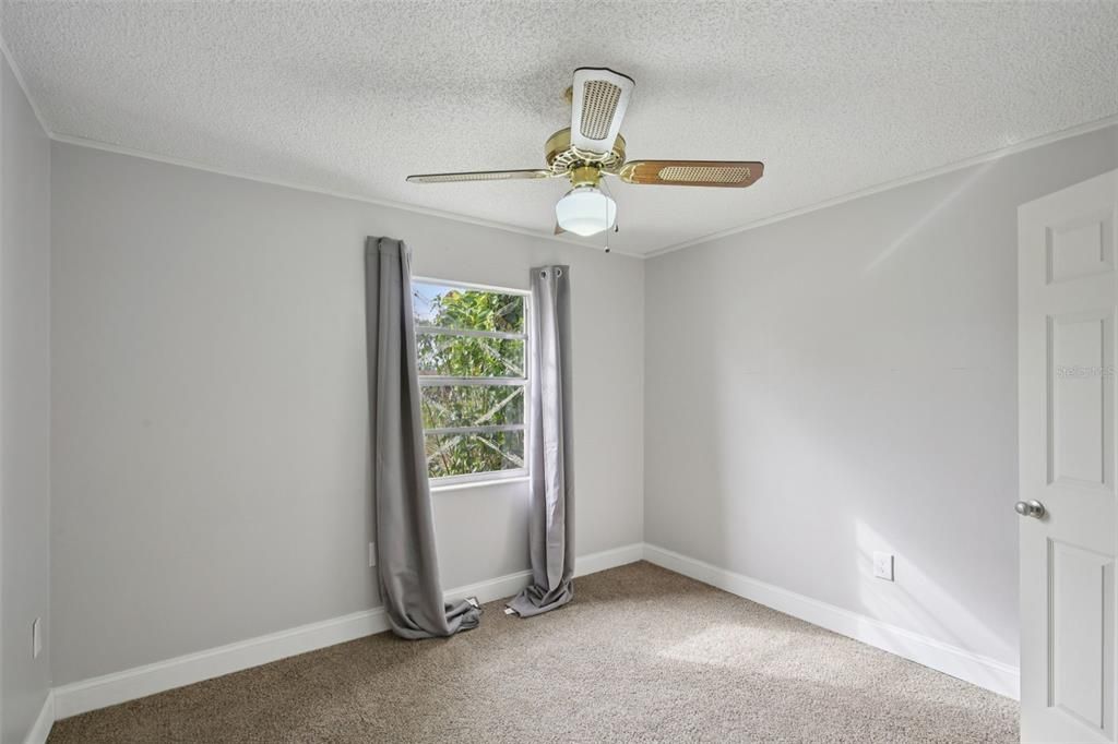 На продажу: $290,000 (3 спален, 2 ванн, 1424 Квадратных фут)