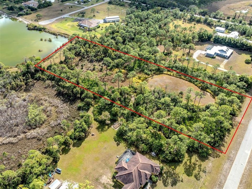 待售: $615,000 (4.03 acres)