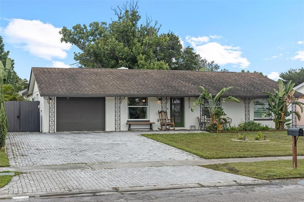 En Venta: $545,000 (3 camas, 2 baños, 2045 Pies cuadrados)