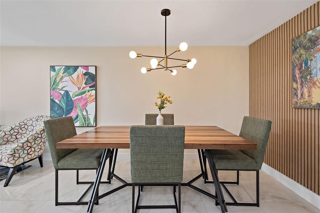 En Venta: $545,000 (3 camas, 2 baños, 2045 Pies cuadrados)