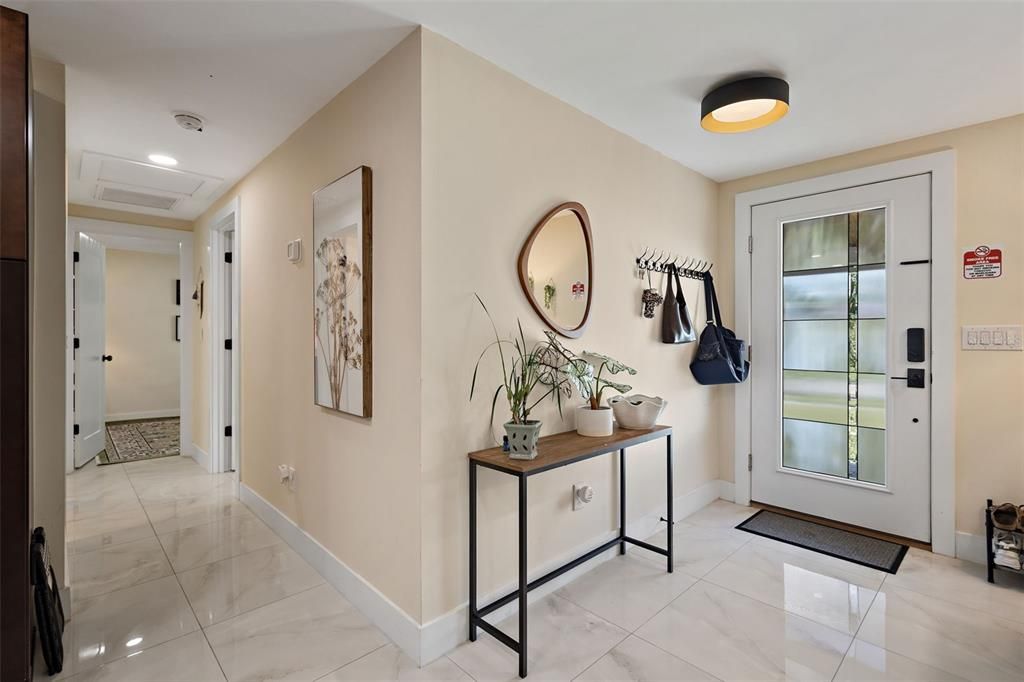 En Venta: $545,000 (3 camas, 2 baños, 2045 Pies cuadrados)