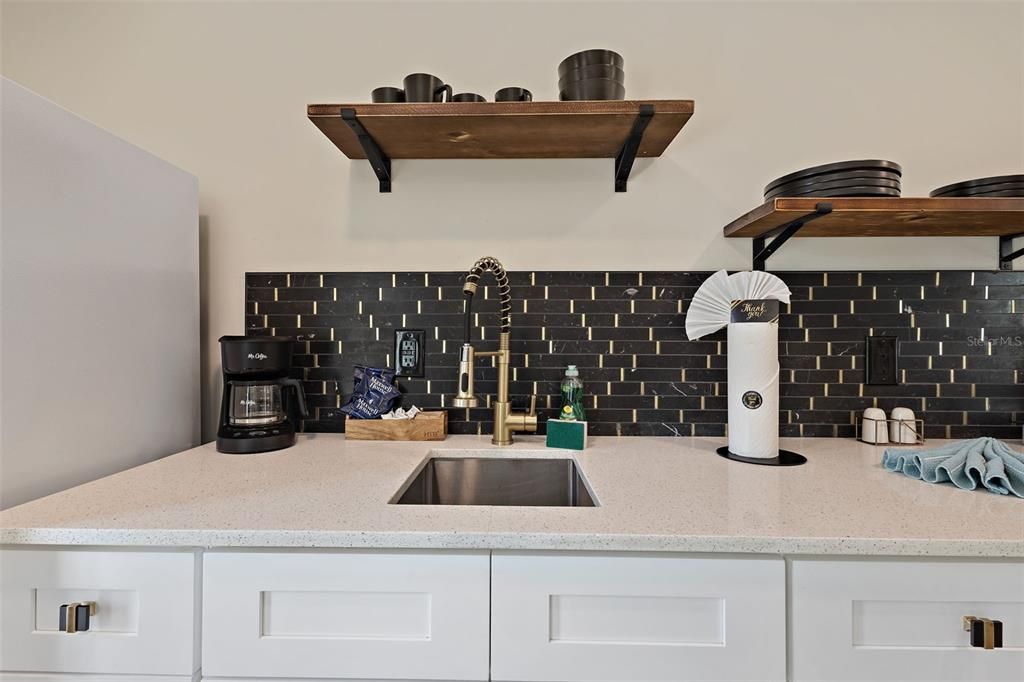 En Venta: $545,000 (3 camas, 2 baños, 2045 Pies cuadrados)