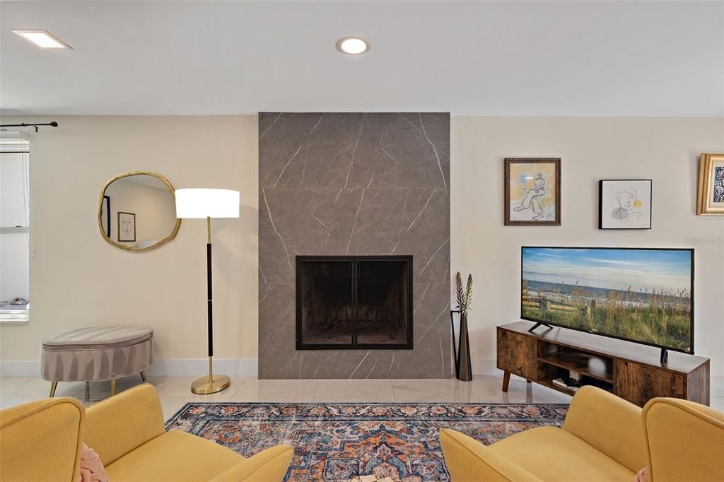 En Venta: $545,000 (3 camas, 2 baños, 2045 Pies cuadrados)