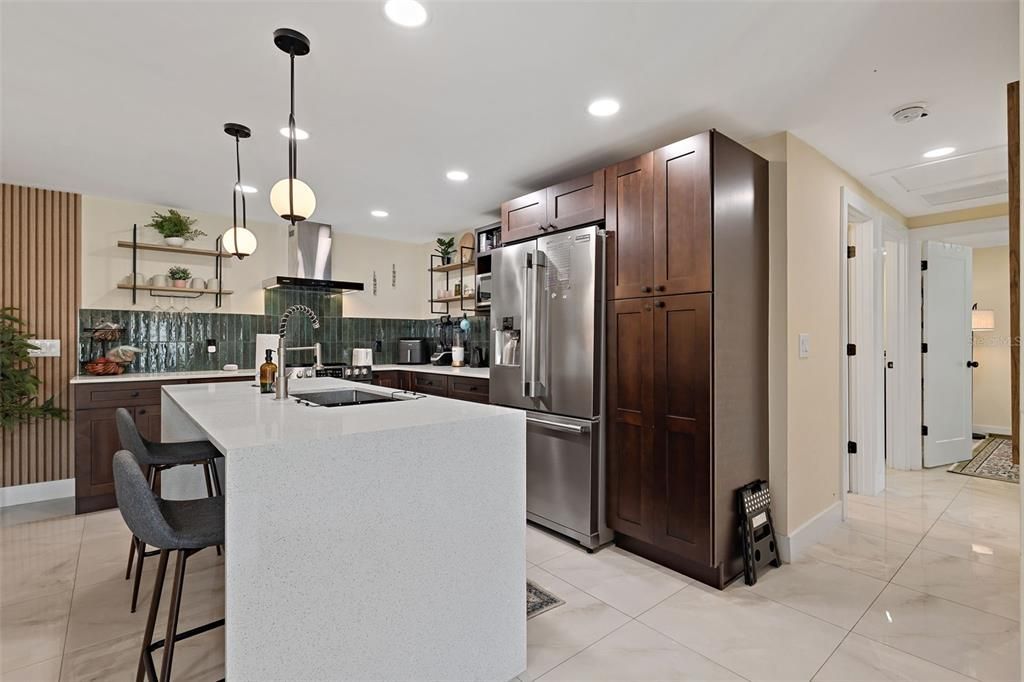 En Venta: $545,000 (3 camas, 2 baños, 2045 Pies cuadrados)