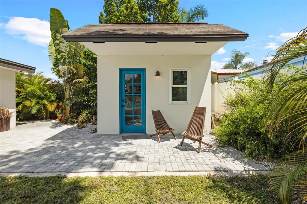 En Venta: $545,000 (3 camas, 2 baños, 2045 Pies cuadrados)