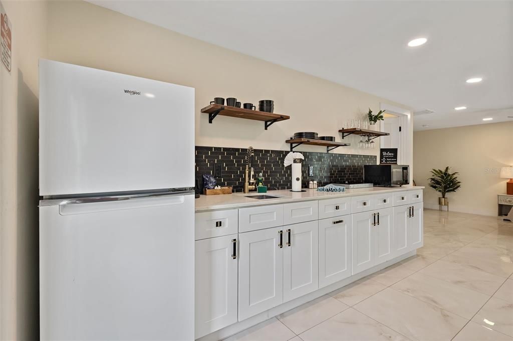 En Venta: $545,000 (3 camas, 2 baños, 2045 Pies cuadrados)