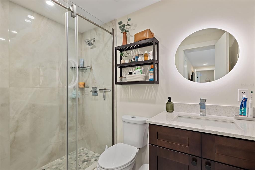 En Venta: $545,000 (3 camas, 2 baños, 2045 Pies cuadrados)