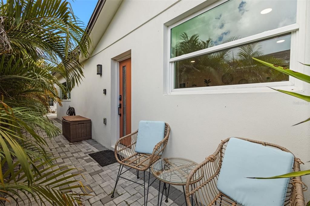 En Venta: $545,000 (3 camas, 2 baños, 2045 Pies cuadrados)