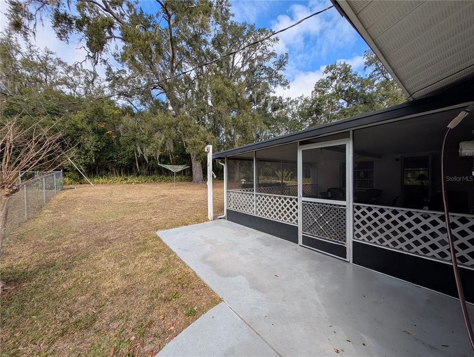 На продажу: $220,000 (2 спален, 1 ванн, 1450 Квадратных фут)