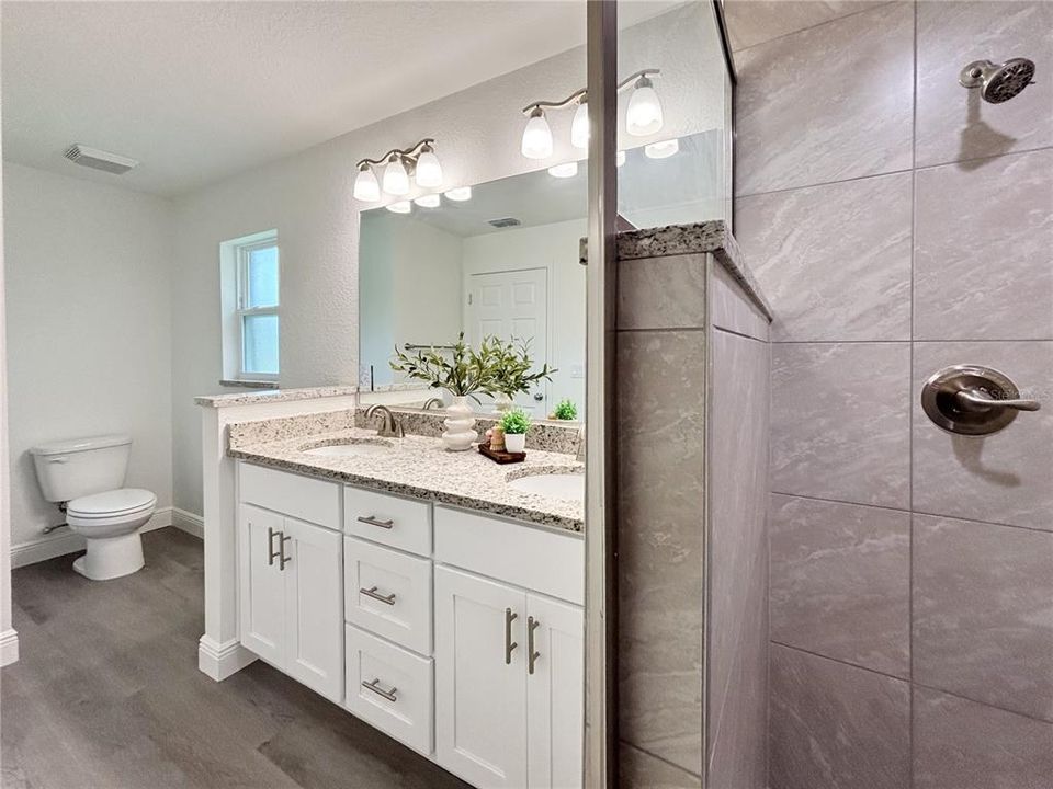 En Venta: $229,900 (3 camas, 2 baños, 1324 Pies cuadrados)