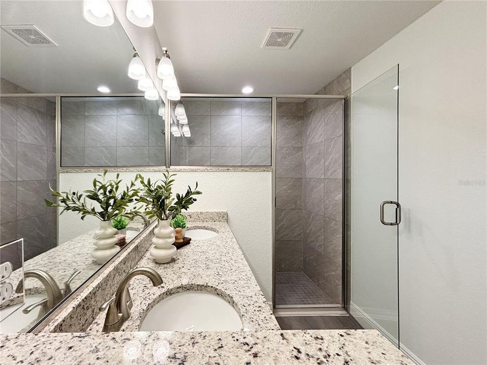 En Venta: $229,900 (3 camas, 2 baños, 1324 Pies cuadrados)