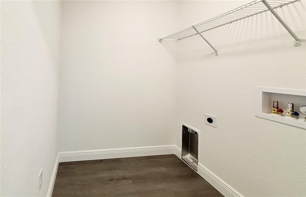 En Venta: $229,900 (3 camas, 2 baños, 1324 Pies cuadrados)