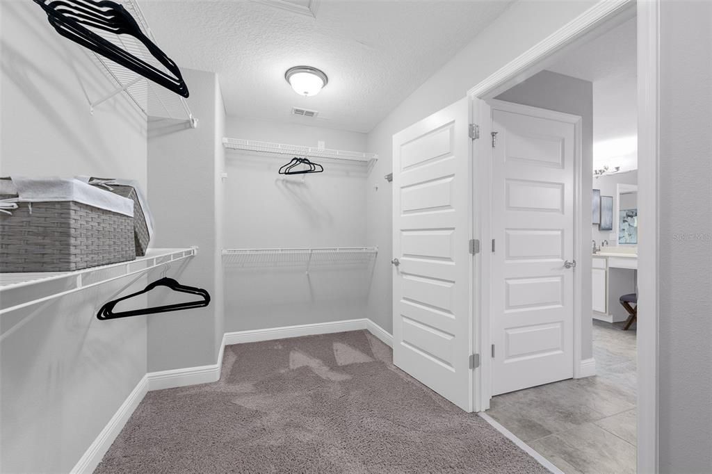 В аренду: $4,200 (5 спален, 4 ванн, 3278 Квадратных фут)