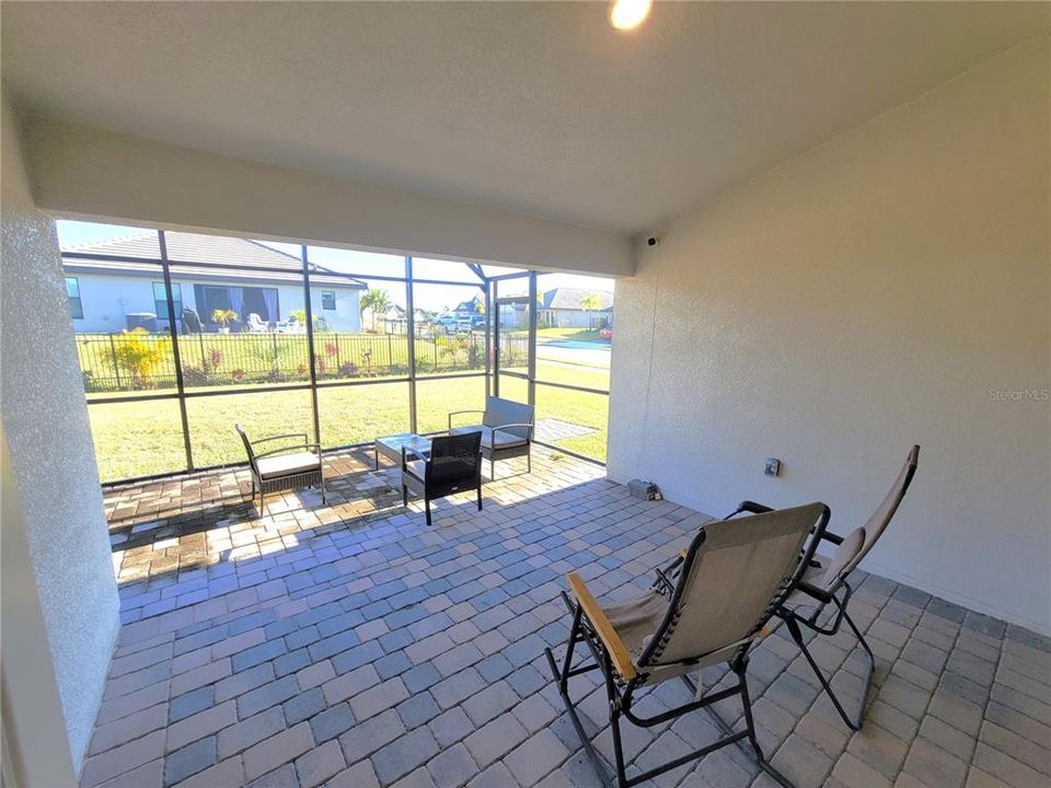 For Rent: $2,500 (4 beds, 2 baths, 1820 Square Feet)